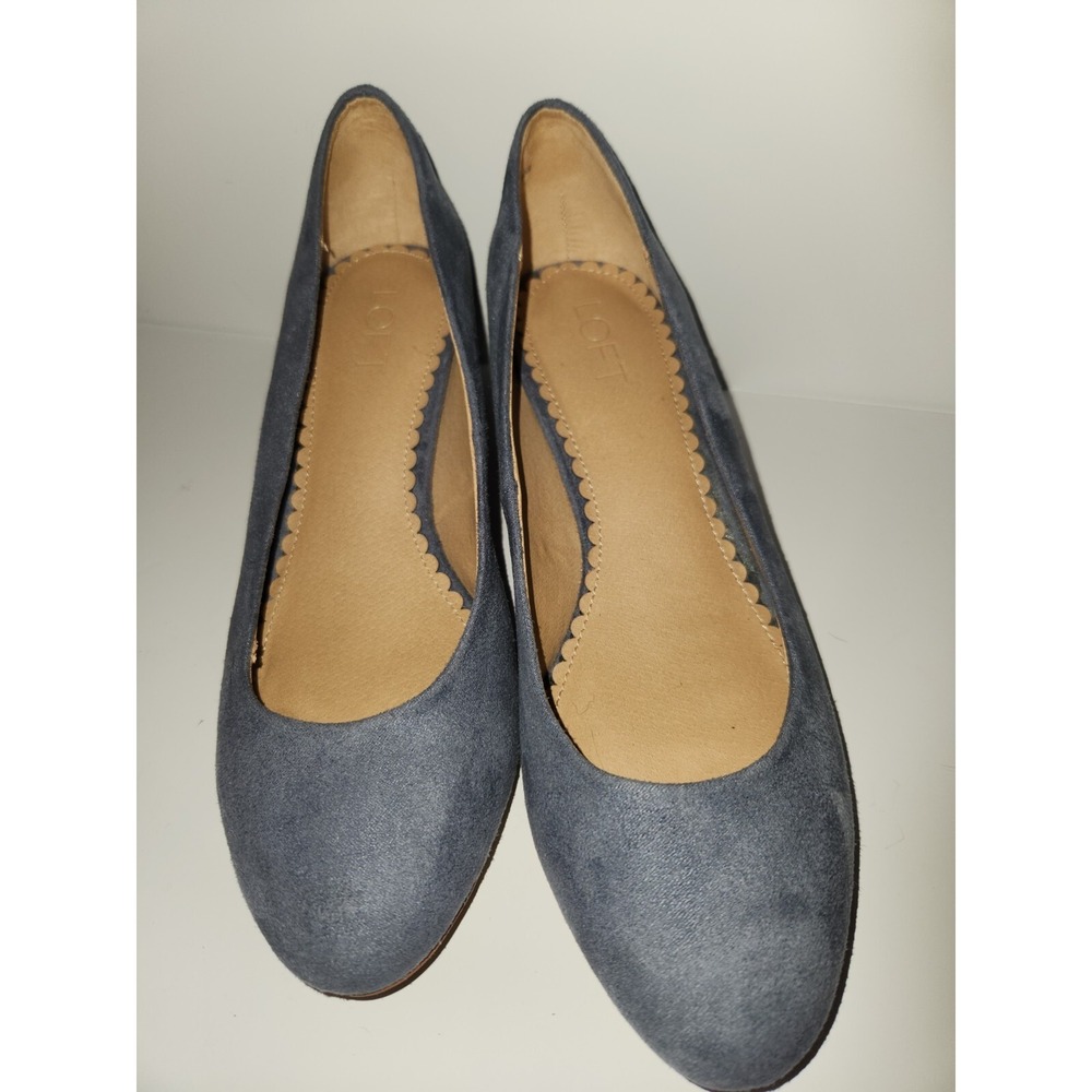 Ann Taylor LOFT Blue Suede Block Pumps Heels Size 9 Shoes Career Work Round Toe